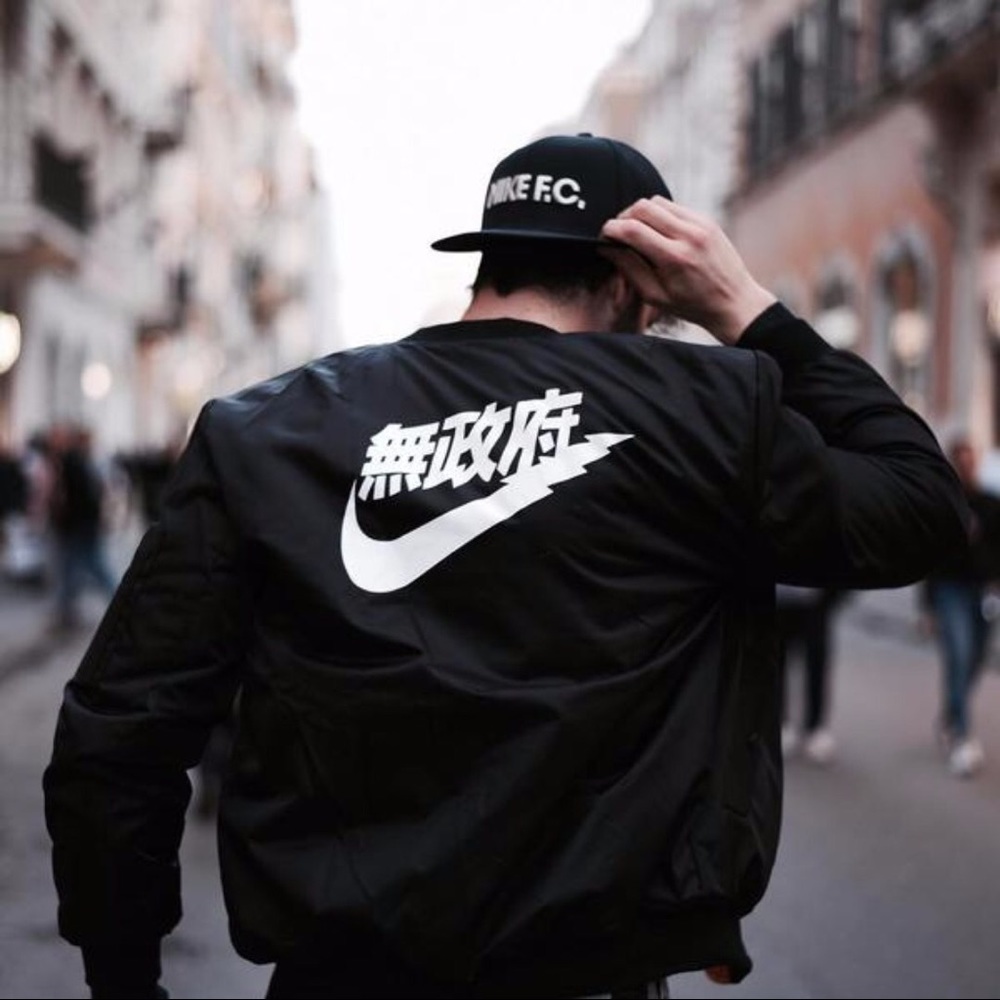 Nike Anarchy Bomber - M